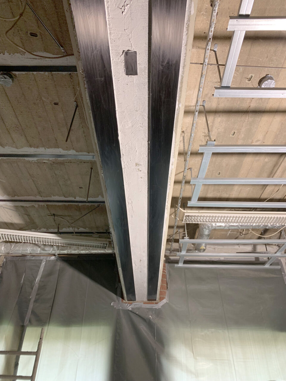 Bestandserhalt statt Abriss und Neubau | Tragwerksverstärkung mit Kohlefaserkunststoff (CFK)