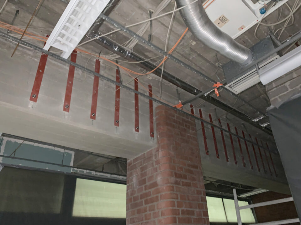 Bestandserhalt statt Abriss und Neubau | Tragwerksverstärkung mit Kohlefaserkunststoff (CFK)